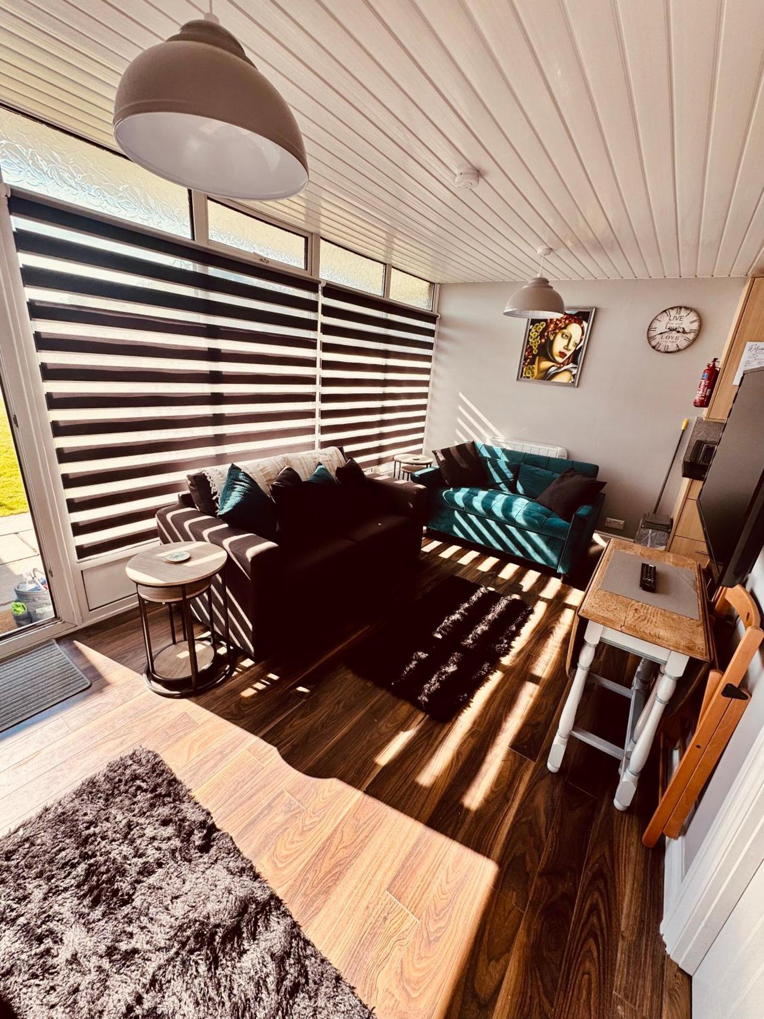 50 Toledo, Selsey Country Club Villa Bagian luar foto