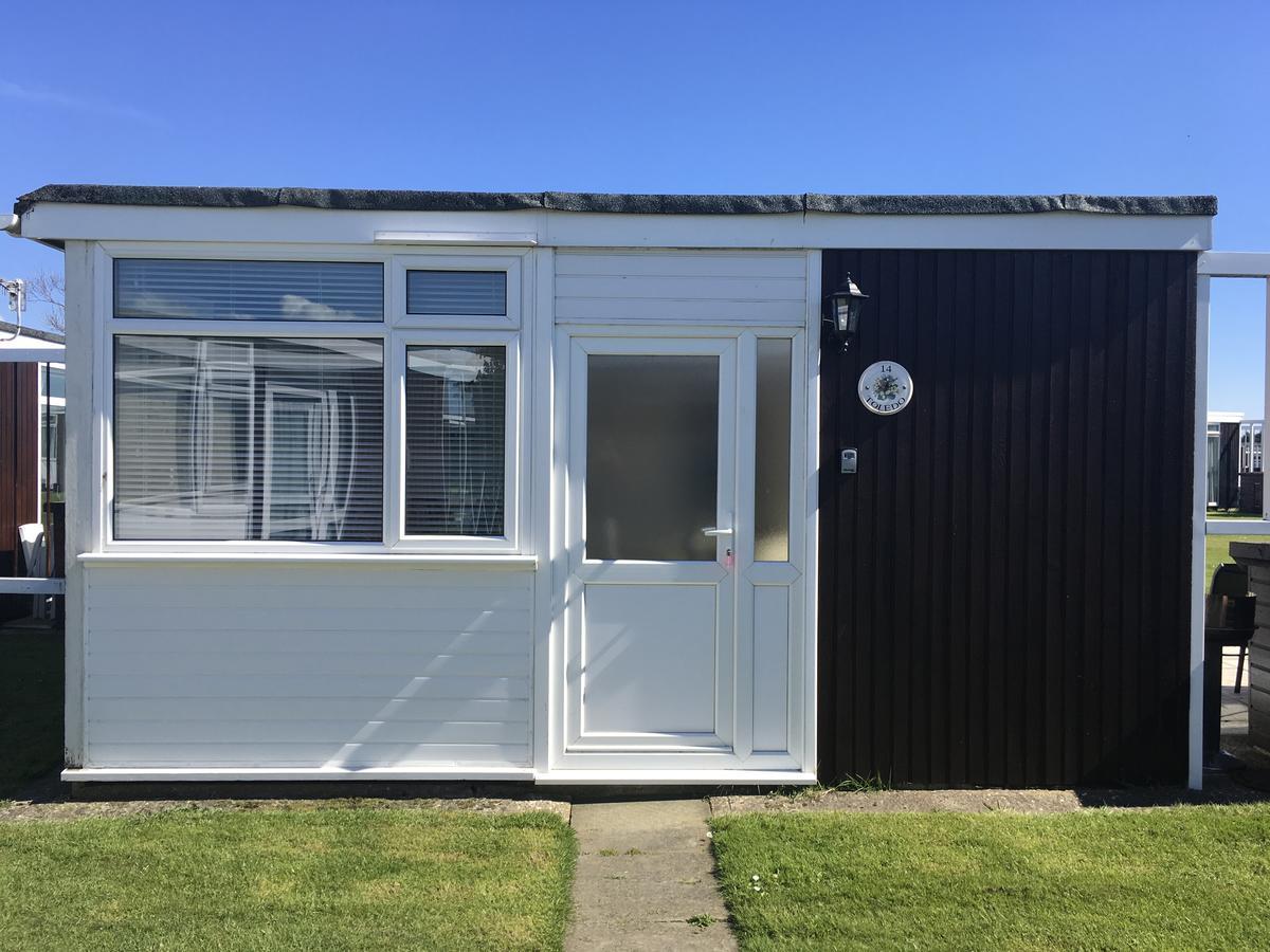 50 Toledo, Selsey Country Club Villa Bagian luar foto