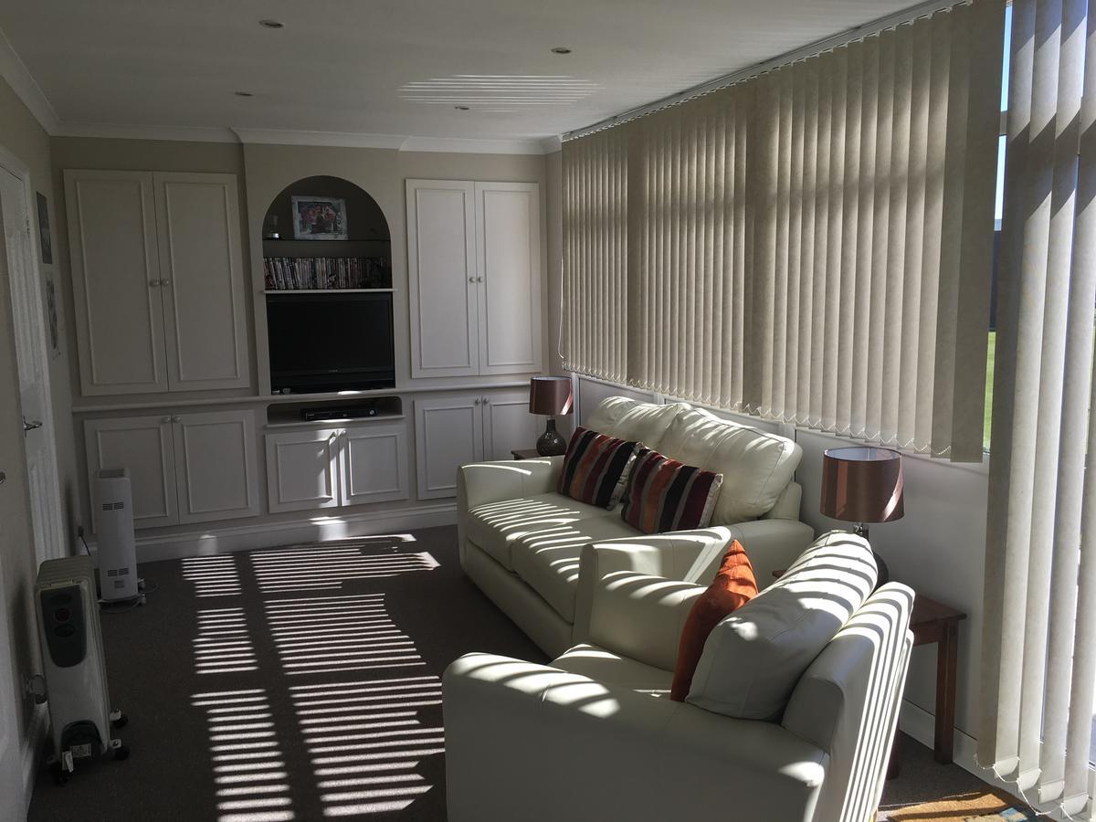 50 Toledo, Selsey Country Club Villa Bagian luar foto