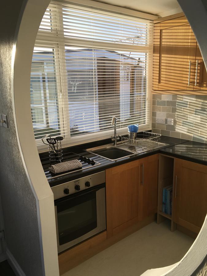 50 Toledo, Selsey Country Club Villa Bagian luar foto