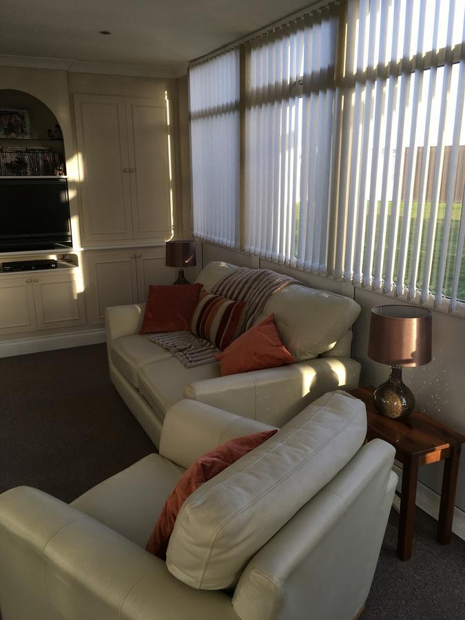 50 Toledo, Selsey Country Club Villa Bagian luar foto