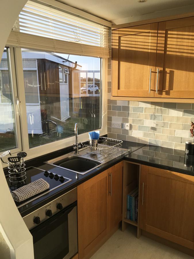 50 Toledo, Selsey Country Club Villa Bagian luar foto
