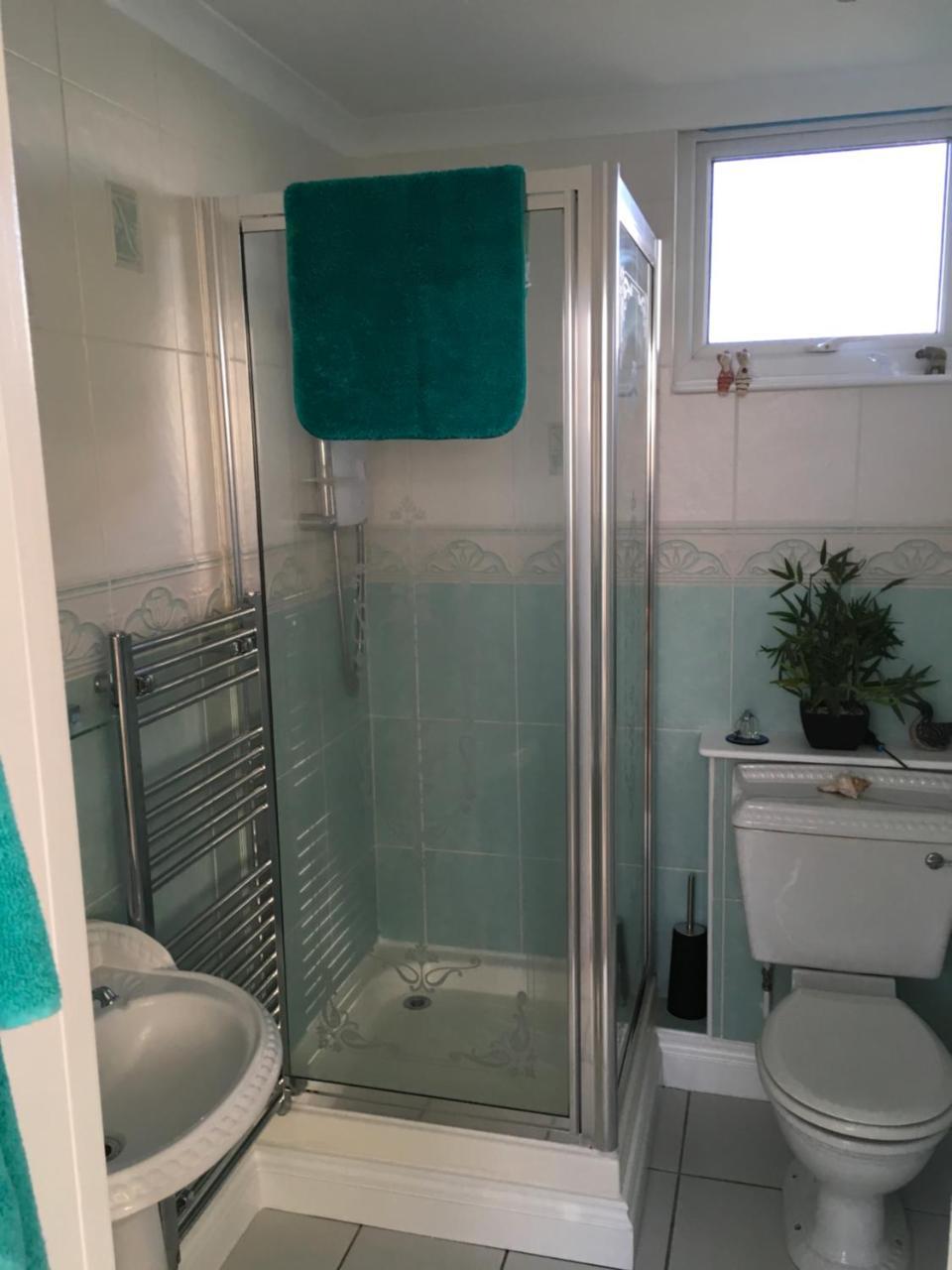 50 Toledo, Selsey Country Club Villa Bagian luar foto