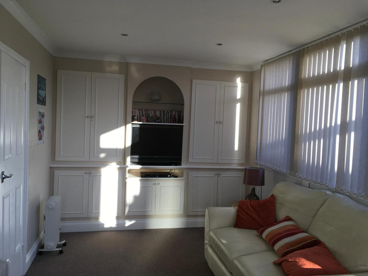 50 Toledo, Selsey Country Club Villa Bagian luar foto